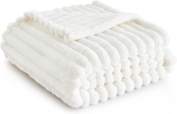 22% OFF LIMITED TIME DEAL"'Bedsure White Throw Blanket